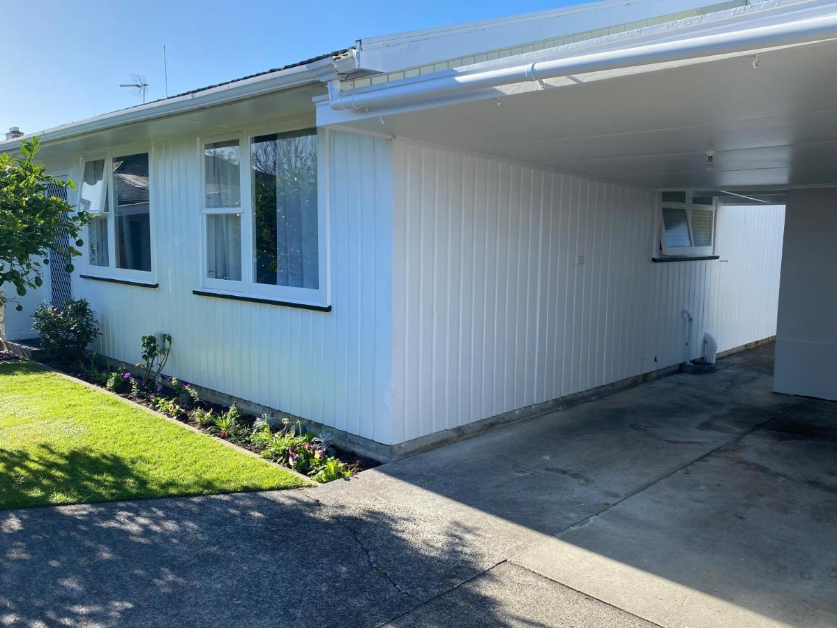 Birch Court - Harakeke Appartement Whanganui Buitenkant foto