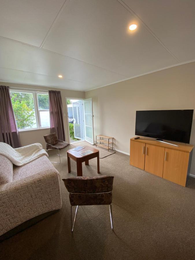Birch Court - Harakeke Appartement Whanganui Buitenkant foto