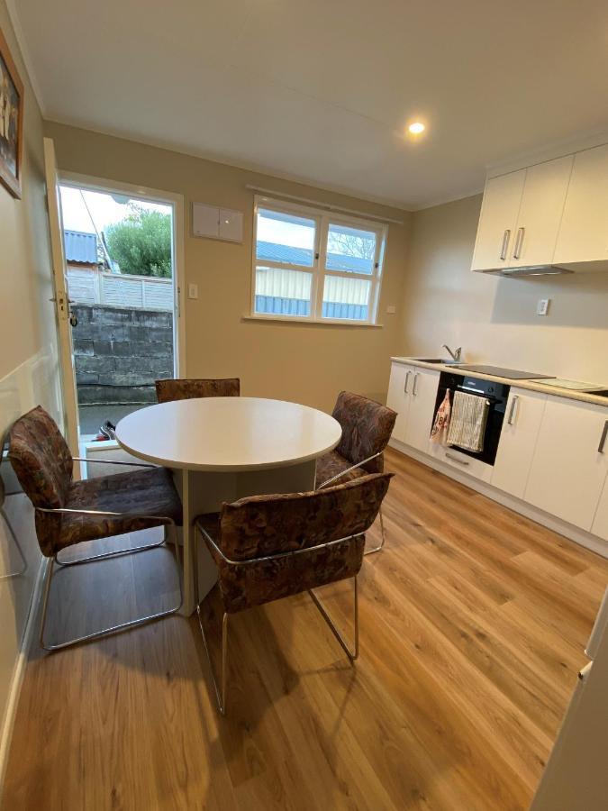 Birch Court - Harakeke Appartement Whanganui Buitenkant foto